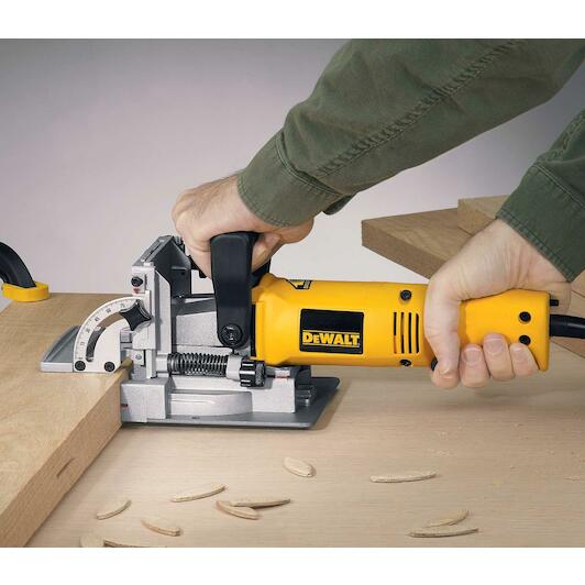 dewalt_dw682k_qs