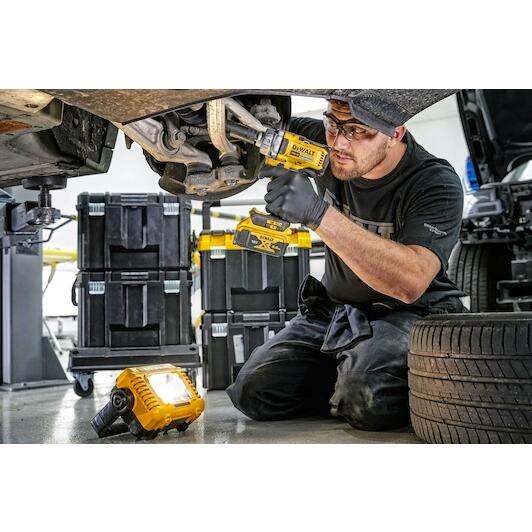 dewalt_dcl077_xj