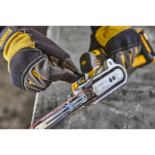dewalt_dcm200e2t_qw_20