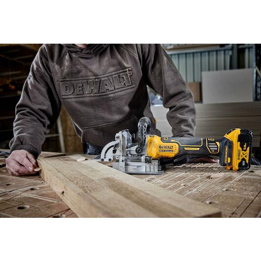 dewalt_dcw682n_xj
