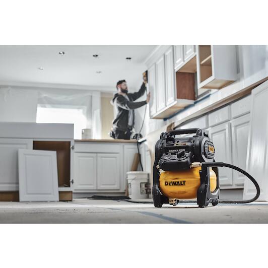 dewalt_dcc1018n_xj