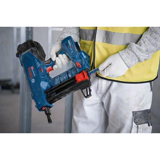 bosch_06019l7000