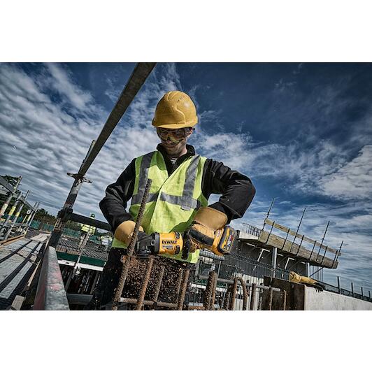 dewalt_dcg418nt_xj