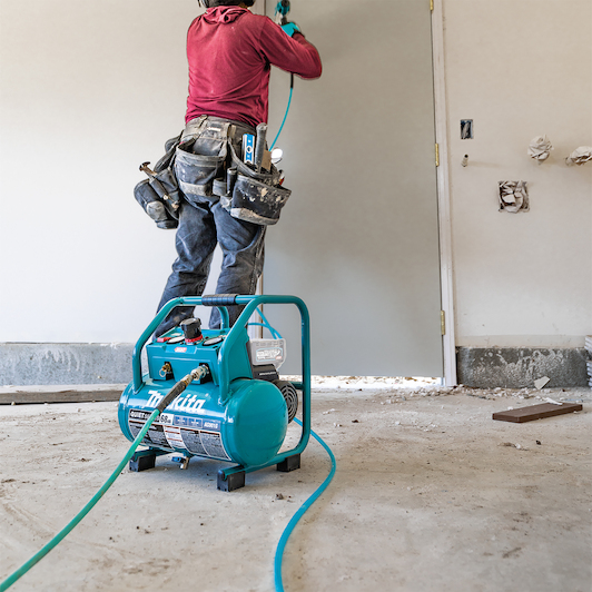 makita_ac001gz_17