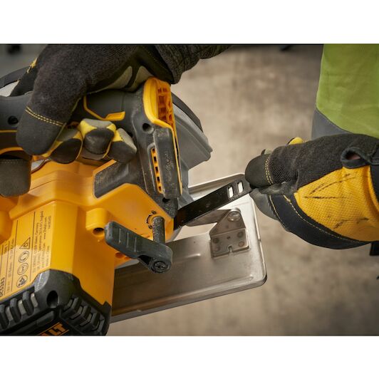 dewalt_dcs383n_xj_8