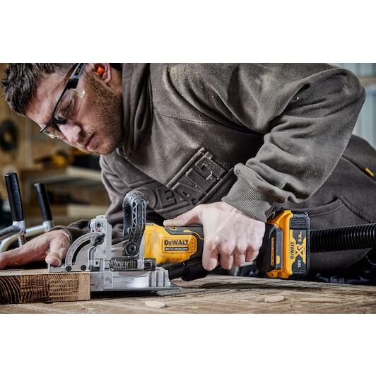 dewalt_dcw682p2_qw