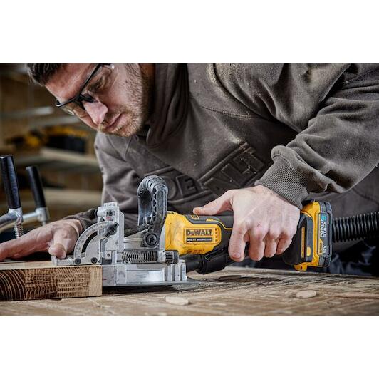 dewalt_dcw682nt_xj_4