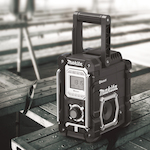 makita_dmr106b