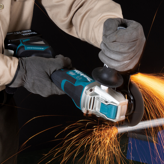 makita_dga520zx1