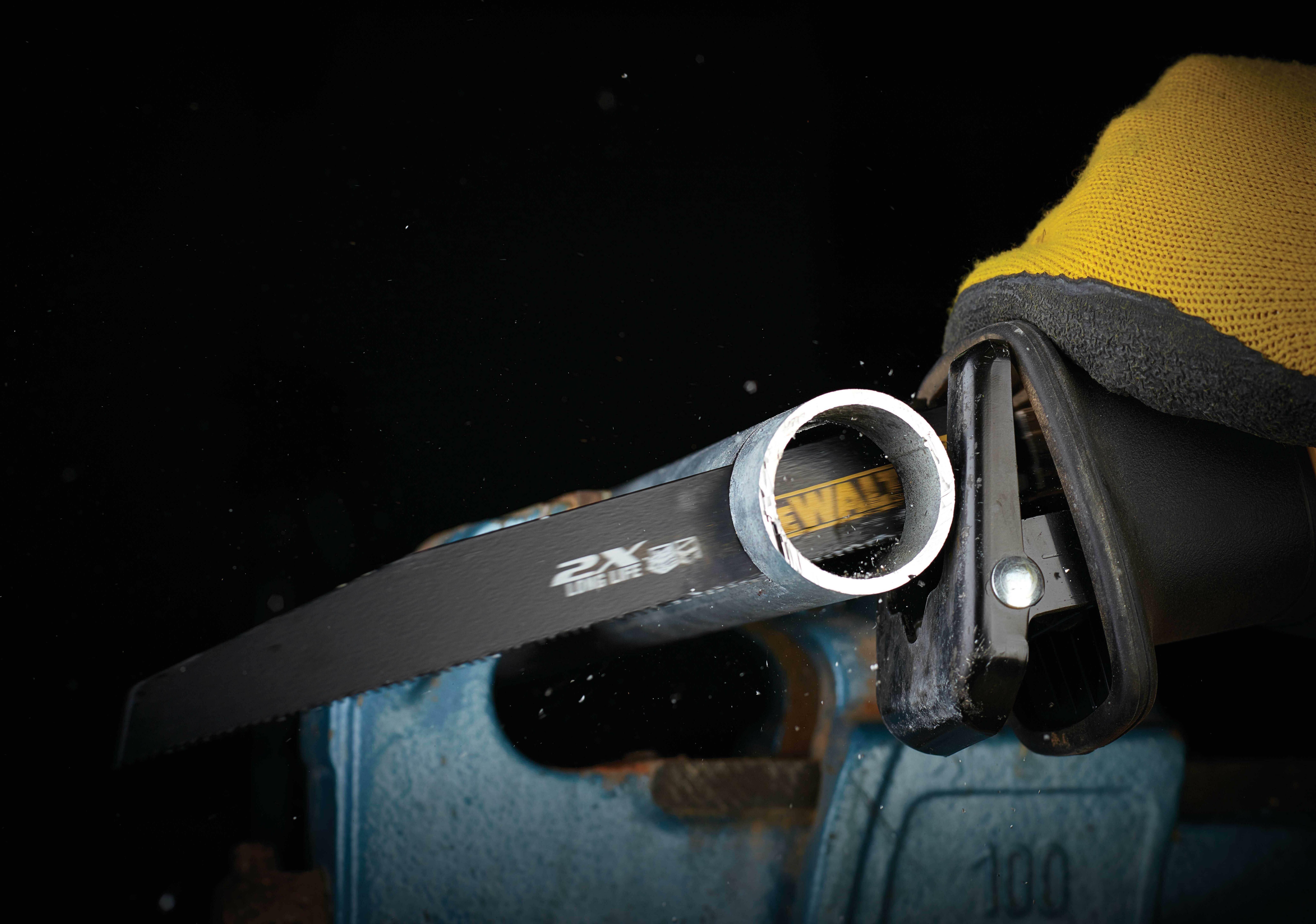 DEWALT DT2323-QZ Lame Pour Scies Sabre Bimétal, Argent, 203