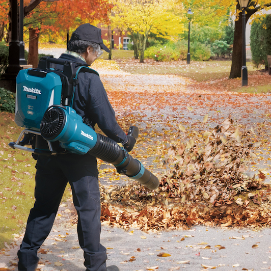 makita_ub004cz_24
