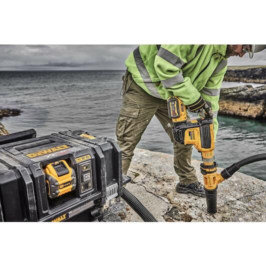dewalt_dcv586mt2_qw