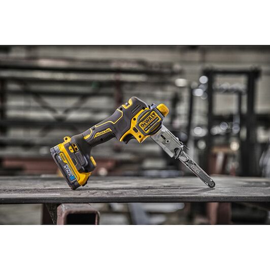 dewalt_dcm200e2t_qw_12