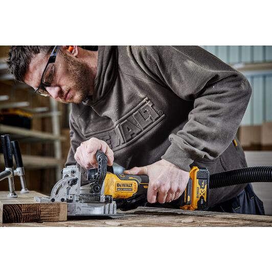 dewalt_dcw682n_xj
