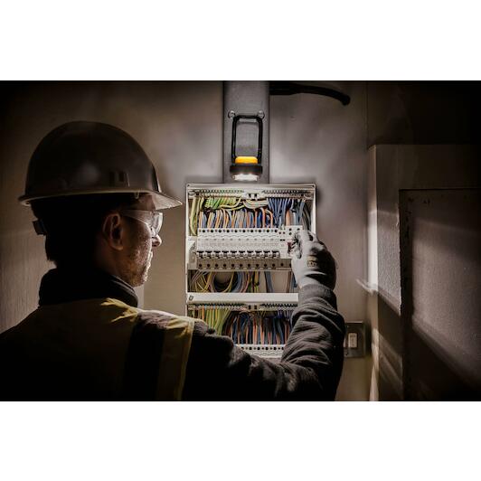 dewalt_dcl182_xj