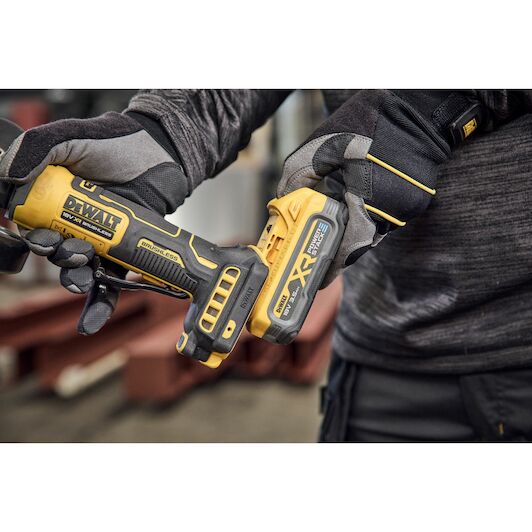 dewalt_dcg404nt_xj_12
